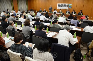 日本共産党大阪市会議員団が開いた市政報告懇談会＝20日、大阪市役所内