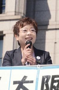 山中智子氏