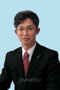 上原けんさく（50）現 　市議３期。市議会総務副委員長、文教委員など歴任。東大阪革新懇事務局。