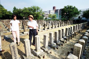 国内最初で最大の軍用墓地。初年兵や自死した兵士、日露戦争の合葬墓や捕虜の墓も