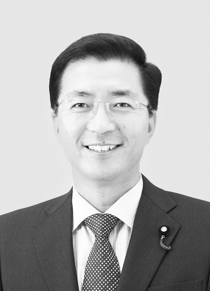 山下芳生氏