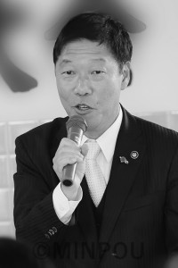 市政改革のビジョンを語るしぎ芳則市長＝12日、岸和田市内 