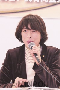 講演する田村参院議員＝３日、大阪市中央区内 