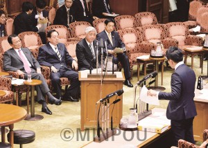 委員会質疑で閣僚を徹底追及するたつみ氏＝２０１５年３月19日