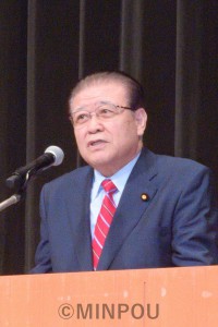 訴える市田副委員長＝４月28日、高槻市内