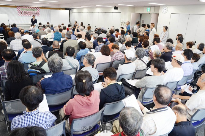 市民１０００人委員会の第１回「市政チェック学習会」の会場は参加者であふれました＝14日、堺市北区内