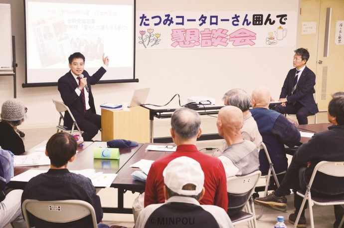 「日本の未来を語る会」で講演する、たつみ前参院議員＝10日、堺市西区内