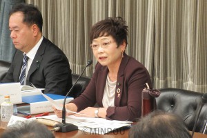 意見表明する山中智子大阪市議＝11月22日、大阪市役所内