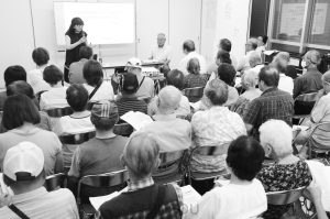 巨大産廃焼却施設の誘致問題で、考える会が開いた学習交流会＝24日、忠岡町内